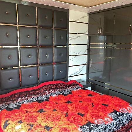 Sheen Homestay Гулмарг Екстериор снимка
